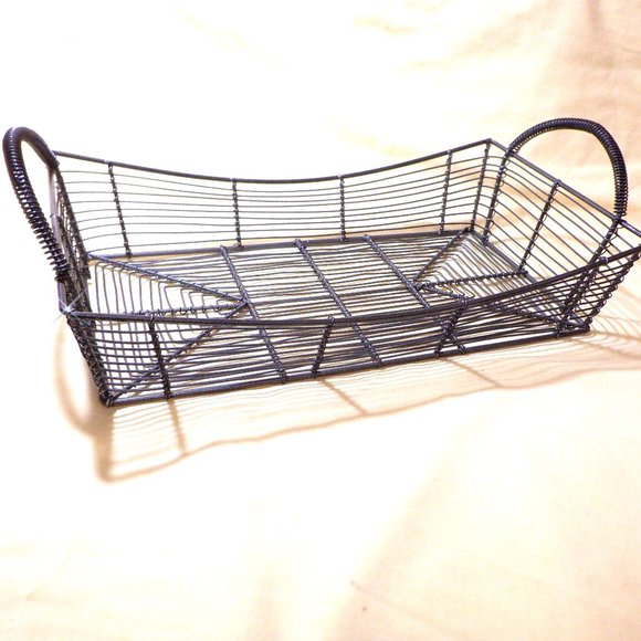 Remarkable, Handy ~~~ WIRE BASKET / Handles ~~~ - Picture 1 of 1